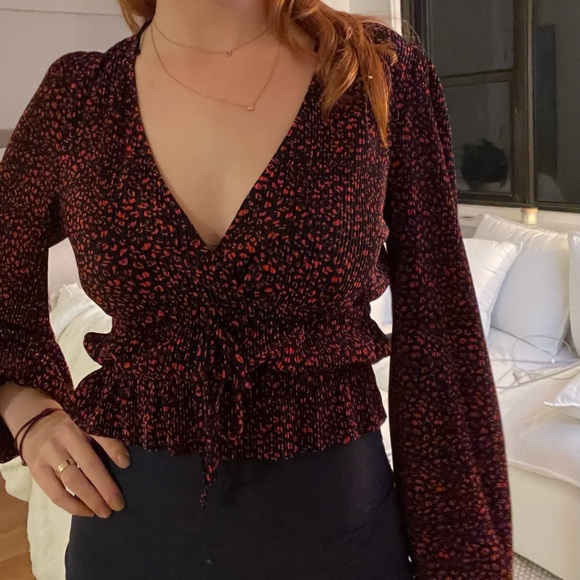 Zara Black and Red Cheetah Pleated Top - Picture 2 of 4